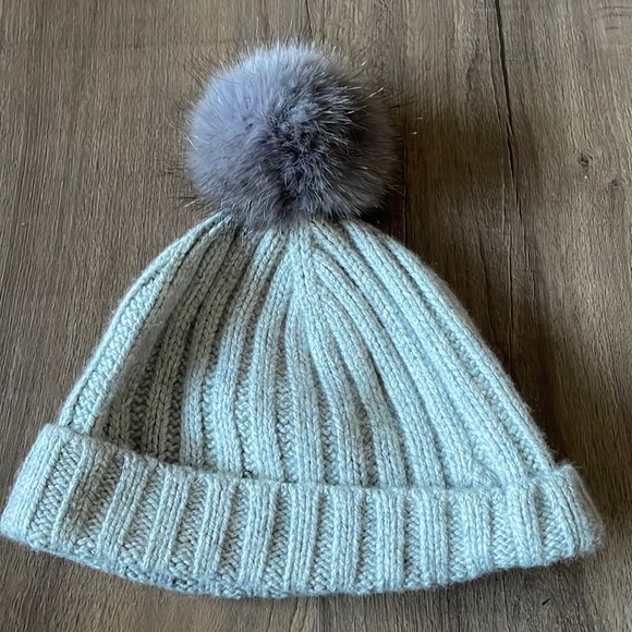 J Crew ribbed pom pom beanie - Picture 1 of 5